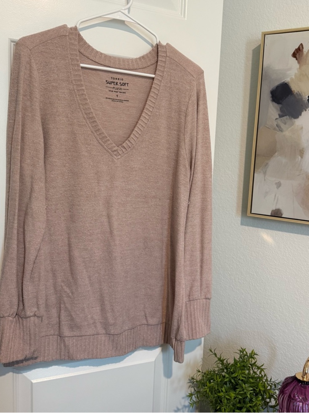 Torrid Super Soft V-Neck Sweater in Blush Size 1X